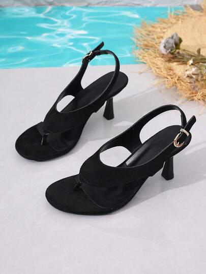 2026新款棕黑色小猫跟人字拖凉鞋，女士户外沙滩度假搭扣高跟凉鞋，优雅简约夏季必备单品，适合多种风格