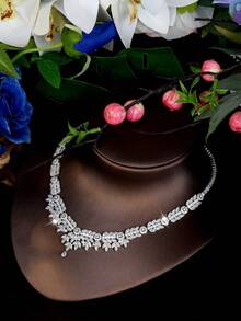 Bộ trang sức mạ bạc đính đá Cubic Zirconia (CZ), gồm vòng cổ choker đính đá CZ hình tròn và hình bầu dục, bông tai dáng dài, nhẫn statement và vòng tay tennis, trang sức lấp lánh thanh lịch dành cho nữ, phù hợp để đeo hàng ngày, đi làm, hẹn hò và dự tiệc. - Bạc - Xem 5