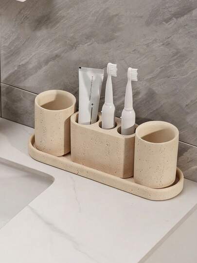 Bộ phụ kiện phòng tắm bằng nhựa kiểu trang trại hiện đại, gồm giá đựng bàn chải đánh răng, bình đựng xà phòng và cốc súc miệng (màu be đậm)