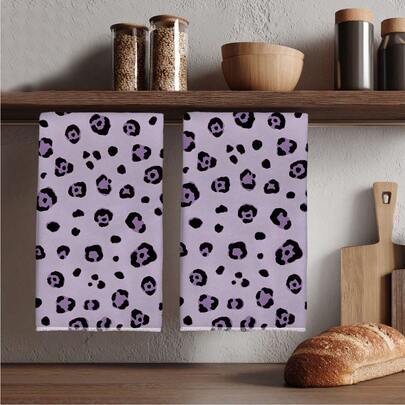 2条紫色豹纹厨房毛巾，尺寸15.7x23.6英寸，浴室用品，乔迁礼物，现代吸水抹布，烹饪烘焙茶巾，擦碗布，手巾，厨房装饰，客厅装饰，厨房配件，日常必需品，节日必备，家居必备，厨房必备，装饰必备