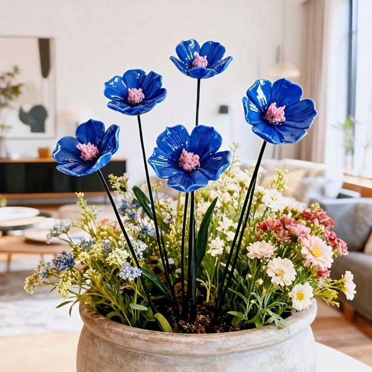 8 bông hoa lưu ly bằng gốm sứ thủ công màu xanh dương, được thiết kế để trang trí nhà cửa trường tồn. Những sản phẩm thủ công chất lượng cao, chống phai màu này phù hợp cho cả không gian trong nhà và ngoài trời, là món quà lý tưởng cho các dịp như Ngày Valentine. 8 bông hoa thủ công - Màu xanh lam (nhị hoa màu hồng) - Xem 7