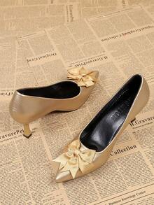 时尚蝴蝶结套脚式女士高跟鞋，仙女风百搭尖头高跟鞋，适合商务、派对、婚礼等场合。 - 金色 - 查看 5