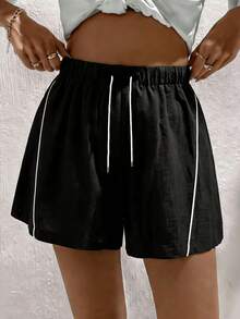 2 pièces Shorts de sport pour femmes, design de lignes, poches latérales, shorts bermuda décontractés, tissu en nylon respirant, convient pour la course, le port quotidien en été - Noir - Voir 1