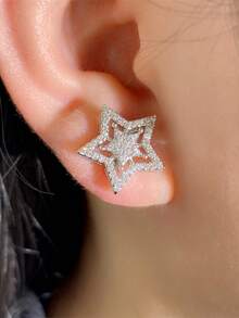 1 Pair Sparkling Rhinestone Star Earrings, Korean Elegant Minimalist Star Stud Earrings For Women, Party & Gift - Silver - View 5