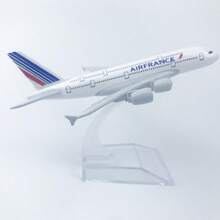 Mô hình máy bay Airbus 747 & 380 kích thước 16cm, lý tưởng cho người sưu tập mô hình máy bay và là lựa chọn quà tặng tuyệt vời cho sinh nhật, ngày lễ và đồ chơi - Bao gồm các hãng hàng không từ châu Á, châu Âu, Ả Rập Xê Út và Boeing 787. - Nhiều màu - Xem 14
