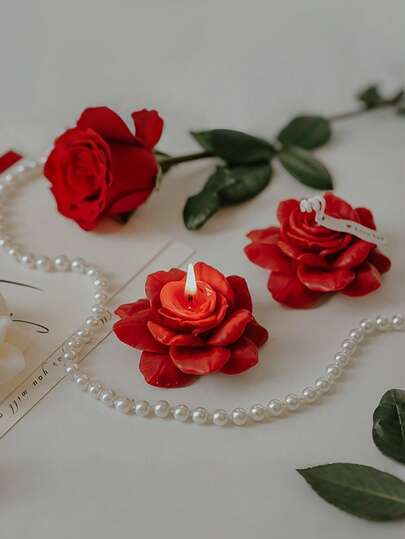 1支玫瑰香氛蜡烛，花朵造型，红、粉、白、黄四色可选，采用大豆蜡和蜂蜡混合制成，适用于婚礼、节日、烛光晚餐、浪漫晚餐等场合。也适用于婚礼装饰、生日派对、家居装饰、卧室装饰。定制蜡烛是馈赠亲友、生日礼物和女士礼物的最佳选择。