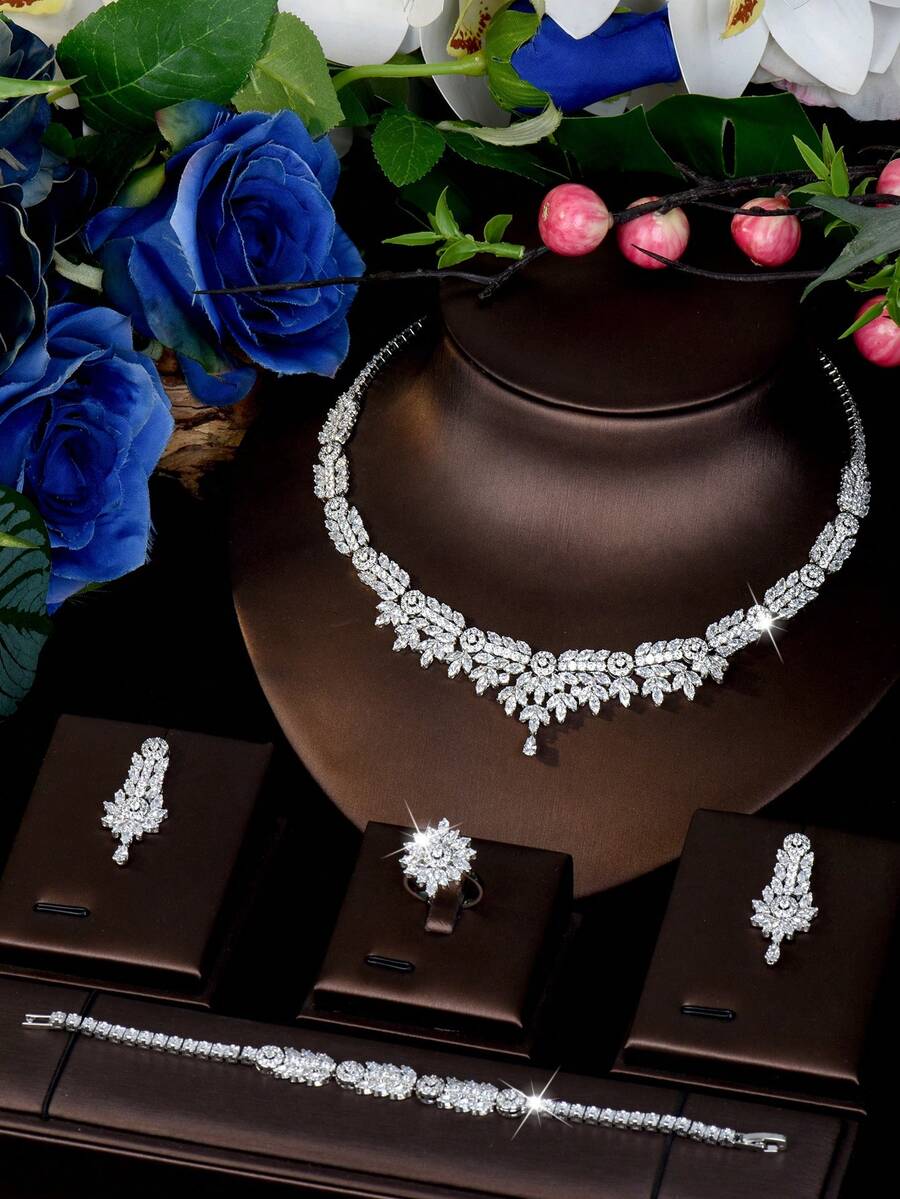 Bộ trang sức mạ bạc đính đá Cubic Zirconia (CZ), gồm vòng cổ choker đính đá CZ hình tròn và hình bầu dục, bông tai dáng dài, nhẫn statement và vòng tay tennis, trang sức lấp lánh thanh lịch dành cho nữ, phù hợp để đeo hàng ngày, đi làm, hẹn hò và dự tiệc. - Bạc - Xem 1