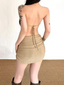 Vestido mini ajustado de mujer con tirantes finos de punto dorado y espalda descubierta, adecuado para fiestas, salidas nocturnas y atuendos de Año Nuevo - Caqui - Ver 7