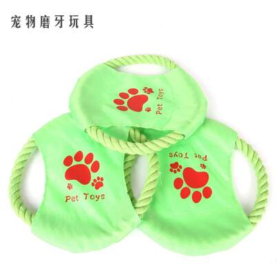 该制造商生产的棉绳玩具适合大型犬，经久耐用且耐咬，可用于互动训练和磨牙。