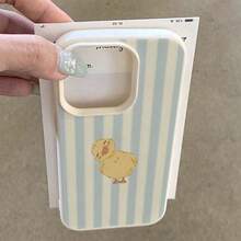 1 chiếc ốp lưng điện thoại bằng chất liệu TPU, họa tiết sọc xanh trắng tươi tắn hình chú vịt vàng nhỏ dễ thương, tương thích với iPhone 17 Pro Max/17/16 Pro Max/15/13/12/11, S20 FE/A15/S24/A55, Note 11/Note 12/Note 13 Pro, bảo vệ điện thoại toàn diện, chống rơi vỡ, mềm mại. - trắng - Xem 3