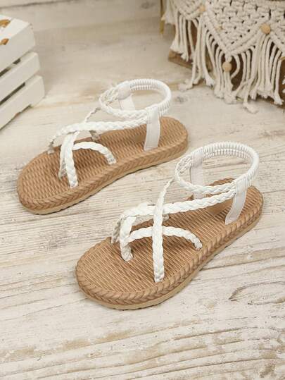 1双儿童休闲编织平底凉鞋，波西米亚风编织面料露趾防滑沙滩鞋，弹性踝带舒适步行凉鞋，适合夏季海滩度假、日常休闲、假日旅行，纹理外底，波西米亚时尚鞋履，透气轻便设计，适合户外活动，是海滩度假和日常穿着的理想之选。