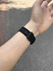 极简条纹运动裤硅胶表带，兼容 Ultra2/Ultra/11/10/9/8/7/6/5/4/3/2/1/SE 系列腕带 - 黑色 - 查看 4