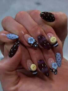 Hộp quà tặng móng tay acrylic hình hạnh nhân 24 chiếc, phong cách mùa hè, nút 3D màu xanh và vàng, chấm bi màu xanh sô cô la với sọc chuyển màu nâu và xanh, ngọt ngào và cá tính, phong cách gợi cảm, có thể tháo rời và tái sử dụng, phù hợp cho các bạn gái, phụ nữ, các dịp lễ, tiệc tùng và sử dụng hàng ngày, móng giả đa năng kèm 1 miếng gel dẻo và 1 dũa móng. - Nhiều màu - Xem 8