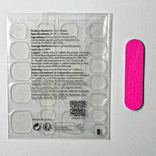 Bộ 10 móng giả thủ công hình hạnh nhân với đầu móng màu vàng nhạt kiểu Pháp, bột gương vàng lấp lánh, hình ngôi sao năm cánh, chấm bi bằng bột gương và các họa tiết trang trí khác. Kiểu dáng đơn giản, thanh lịch, cao cấp. Phù hợp cho cả bé gái và phụ nữ. Có thể sử dụng trong mọi dịp và dễ dàng tháo/dán. - Màu vàng - Xem 7