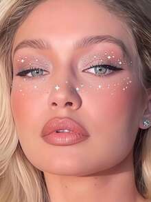 12 piezas de tatuajes temporales de purpurina plateada para pecas, pegatinas de tatuaje de sombra de ojos con purpurina, tatuajes de pecas brillantes de estrellas, adecuados para Pascua, festivales de música, citas, fiestas de verano, carnavales - Plateado - Ver 3