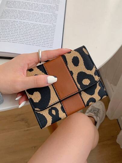 محفظة نسائية كلاسيكية من جلد البولي يوريثان بطبعة نمر، مدمجة مع فتحات متعددة للبطاقات، محفظة صغيرة محمولة متعددة الاستخدامات، إكسسوار سفر أساسي وهدية عيد ميلاد للفتيات والسيدات في المكتب
