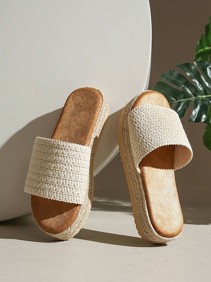 Women's Round Toe Flat Fashionable Sexy Kitten Heel Comfortable Beach Slip-On Sandals - White - View 1