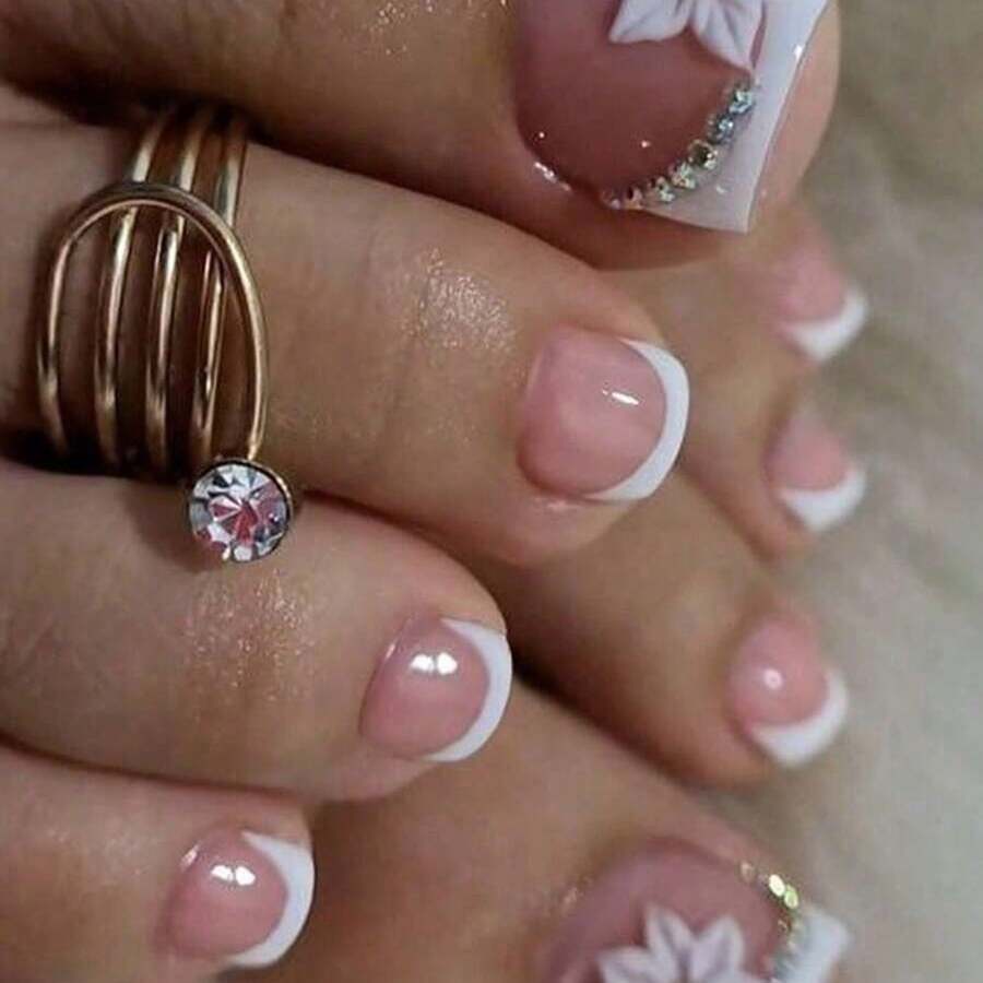 24Pcs Short White Toenail Art Set With French Design Flowers & Rhinestones, Includes 1 Nail Filer & 1 Gel Nail Polish (Suitable For Women'S Daily, Dates & Parties) Press On Nails Nail Supplies Nails - 彩色 - 查看 1
