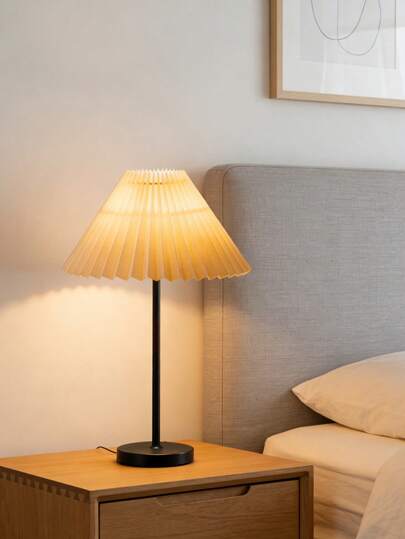 1pc USB Powered Black Desk Lamp, Modern Retro Creative Minimalist Decor Lamp, Suitable For Bedroom Bedside, Room Desk