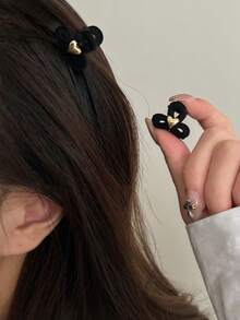 2pcs Flocked Bow Hair Clips, Flocked Material Suitable For Autumn/Winter, Elegant And High-End - Black - View 2