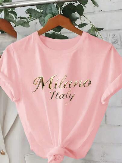 女士柔软百搭T恤，优雅“MILANO ITALY”字母印花，舒适圆领短袖休闲上衣，四季皆宜，多功能T恤 | 书法字体上衣 | 简约设计