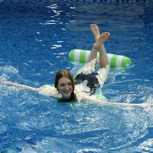 Bộ 2/5 chiếc phao bơi 4 trong 1 bơm hơi - dùng làm võng, ghế nằm, bè và yên tập thể dục - Màu xanh dương, xanh navy, đỏ hồng - Dùng cho hồ bơi, hồ nước, bãi biển. - 1 bộ - Xem 4