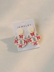 1对可爱圣诞红色蝴蝶结涂鸦圆形亚克力吊坠耳环，女士节日派对礼物 - 米色 - 查看 3