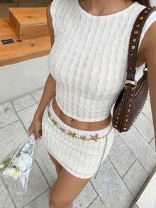 El conjunto de verano casual, minimalista y de color sólido de la Sra. Dila Polly, hecho de tela texturizada, que incluye un chaleco transparente y un conjunto de falda de dos piezas. Perfecto para el uso diario durante el verano, para citas, para salidas a la playa, para vacaciones, para atuendos casuales y para looks en blanco. - Blanco - Ver 3