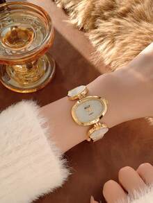 1pc New Fashion Women's Watch, Elegant Triangular Dial, Business Quartz Watch, Suitable For Daily Life, Parties And Banquets - White - View 8