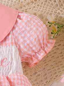 1 Stück Neugeborenen Baby (Mädchen) süßer Romper-Kleid mit Peter-Pan-Kragen, besticktem Karomuster und Kurzarm, leicht für den Sommer - Pink - Übersicht 5