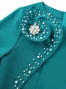 Vestido ajustado con volantes en el bajo en color verde lago elegante, manga larga con decoración de flores 3D y perlas, adecuado para fiestas de cumpleaños y ocasiones formales - Verde - Ver 5