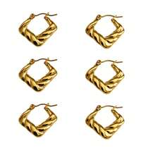 Pendientes cuadrados con un diseño geométrico simple y elegante en oro, que es sustancial y adecuado para que las mujeres los usen a diario - Pendientes - Ver 15