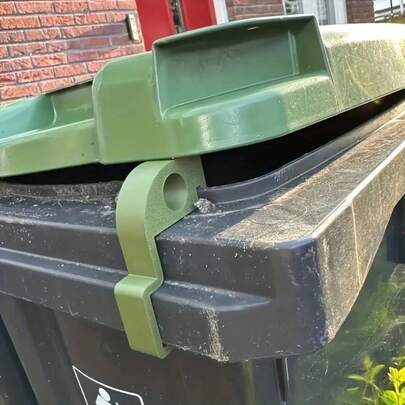 1pc Trash Bin Ventilation Clip | Anti-Pest, Anti-Odor, Improves Air Circulation, Reduces Unpleasant Smells, Insect Prevention(Random Color)