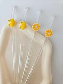 1支/2支/4支装可重复使用玻璃吸管,饰以新鲜柠檬和柠檬片图案,充满夏日气息,适合冷饮,也是馈赠佳品。尤其适合冰饮、下午茶、奶昔、冰沙、苏打水、珍珠奶茶、果汁等。是海滩派对、户外野餐、甜品店、小吃店、派对用品、家庭聚会、儿童派对、情人节、返校季的理想之选。清爽怡人,也是送给女孩的贴心礼物。 - Style B - 查看 5