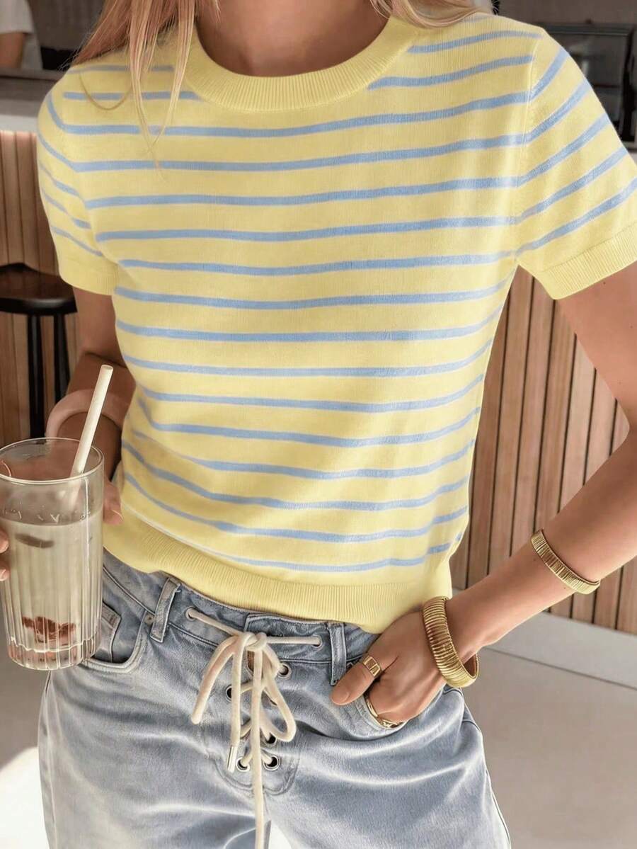Áo khoác cardigan nữ cổ chữ V tay ngắn, cài cúc phía trước, phong cách tối giản, đa năng, phù hợp cho đi làm hàng ngày, áo len dễ thương cho mùa hè. - Màu vàng - Xem 1