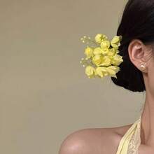 2个女士优雅清新黄色铃兰发夹，适合日常佩戴，居家、学校、海滩、办公室、派对、节日、生日、返校、新年、情人节、母亲节、圣诞节、婚礼、音乐节、毕业典礼、春夏等场合。 - 黃色 - 查看 4