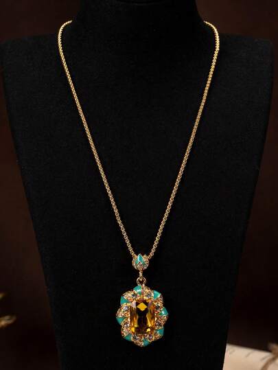 中世纪复古风格，精致华丽的黄色几何水钻镶嵌蓝绿色珐琅时尚花朵吊坠项链和耳环套装，适合女性日常佩戴、派对、宴会、节日配饰，也是送给女士的礼物。