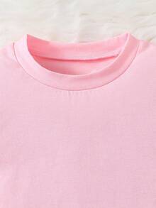 1件新生儿女宝宝休闲时尚套装，可爱冰淇淋和“67”字母印花圆领短袖粉色T恤，适合春夏季节、家庭度假、公园郊游、户外拍照、周末玩耍等场合。 - 粉色 - 查看 4