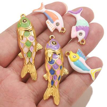 1 件 304 不锈钢 18K 镀金多色水滴形鱼形吊坠 DIY 饰品项链耳环制作吊坠 女士吊坠 适合女士夏季海滩度假和日常佩戴