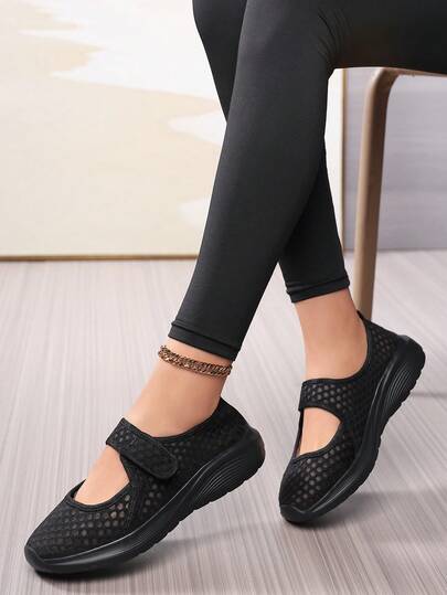 Summer Large Mesh Women's Shoes, Hollow Breathable Slip-On Shoes, Loose Comfortable Mom Shoes, Flat Casual Mesh Shoes, Lightweight Outdoor Sports Shoes, Hook And Loop Adjustable Slouchy Shoes