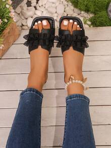 Summer Square Toe Ruffle Slip-On Sandals For Women, Comfortable Daily Commute & Shopping, Pairs Well With Jeans & Skirts, Soft Sole Flattering Feet, Suitable For Beach Vacation, Students & Office Workers - Black - View 4