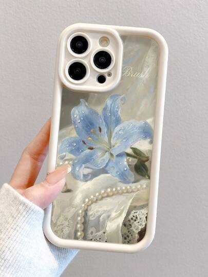 1 pièce Étui de téléphone souple blanc mat anti-traces de doigts avec motif de fleur bleue, de perle et de dentelle. Conception élégante et créative compatible avec iPhone 16 Pro Max/16/16 Pro/16 Plus/15/15 Pro Max/15 Pro/11/12/13/14 Pro Max/11 Pro/11 Pro Max/12 Pro/12 Pro Max/13 Pro/13 Pro Max/14 Pro/14 Pro Max
