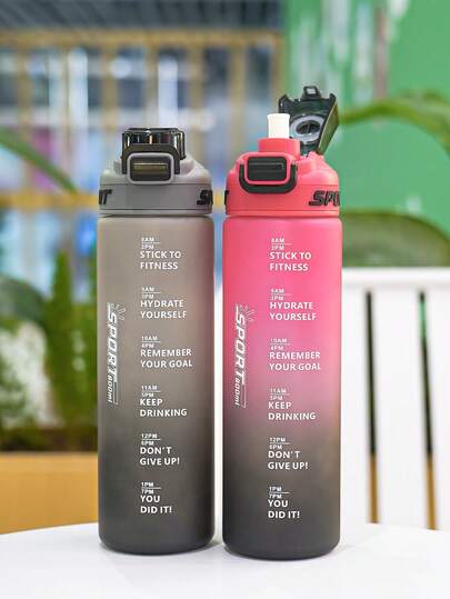 1个容量约750毫升/26盎司的橡胶手柄吸管运动水壶，时尚美观，配有吸管和提手，防漏，多种颜色可选，适合运动、篮球、足球、露营、户外旅行、节日礼物等场合。