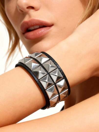 2 chiếc vòng tay kiểu Punk bằng da PU hai lớp đính đinh tán hình vuông, thích hợp làm vòng đeo tay Halloween, phụ kiện unisex.