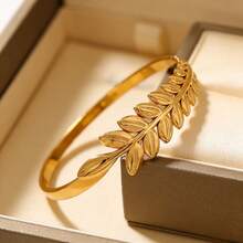 不锈钢草编手链，奢华简约时尚女士手链 - 金色 - 查看 3