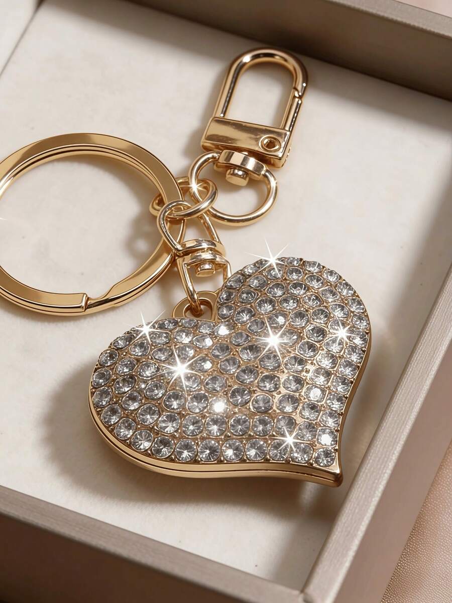 One Piece Of Heart. Elegant. Graceful. Cute. Adorable. Casual. Party. Zinc Alloy. Full Of Diamonds. All Four Seasons. Keychain. - Gold - View 1