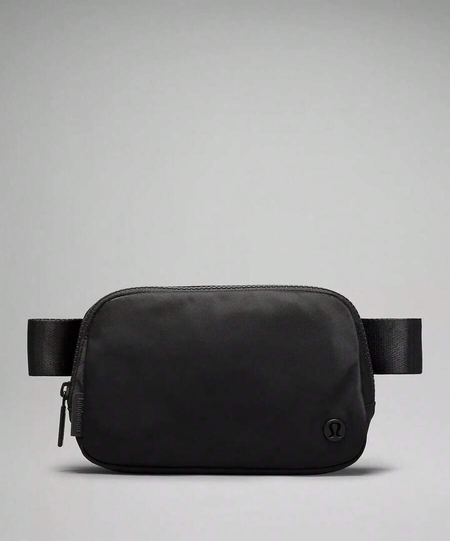 Lululemon Everywhere Belt Bag 1L (Unisex) - Black - View 1