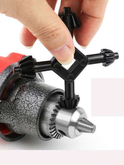 1件装耐用锌合金四合一多功能扳手 - 适用于手持电钻和台钻，紧凑设计，四种尺寸合一，小号适用于手持电钻，大号适用于台钻，必备电动工具配件