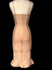 Women's Bandage Dress With Sweetheart Neckline, Thin Straps And Ruffled Mermaid Hem – Elegant And Sexy Style, Mid-Length, Perfect For Evenings, Cocktail Parties Or Wedding Guests - 裸色 - 查看 4