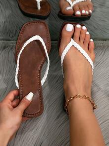 女士春夏时尚平底凉鞋，可爱沙滩拖鞋，黑白简约凉鞋，皮革编织平底人字拖 - 白色 - 查看 1